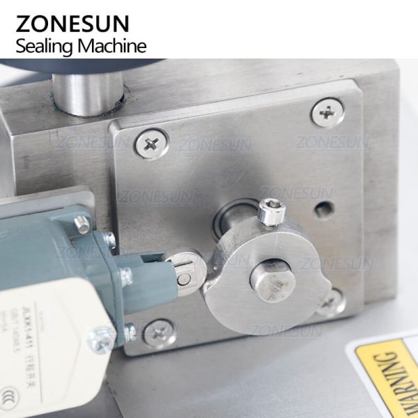 ZONESUN ZS-EVC1 Semi-automatic 13-33mm Small Glass Vial Plastic Aluminium Flip Off Bottle Cap Sealing Crimping Capping Machine For Oral Liquid For Cheap